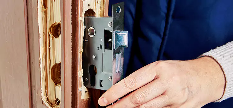 Garage Door Lock Replacement Newark